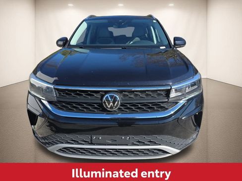 Used 2024 Volkswagen Taos SE image 10