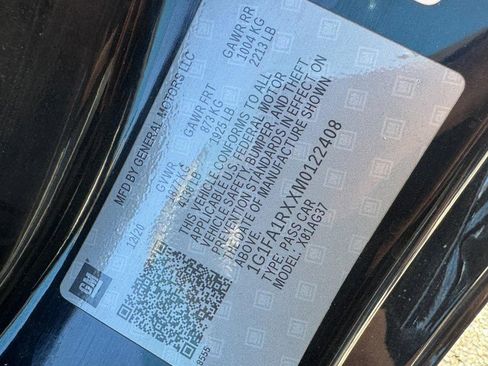 Used 2021 Chevrolet Camaro LT image 24