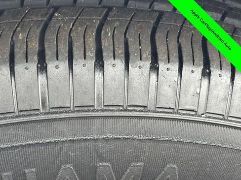 Used 2020 Chrysler Voyager L image 32