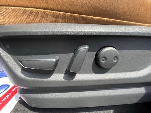 New 2025 Nissan Armada SL w/ Convenience Package image 13