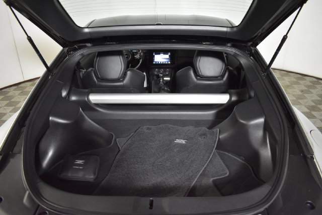Certified 2024 Nissan Z Performance w/ Floor Mat Package RWD image 32