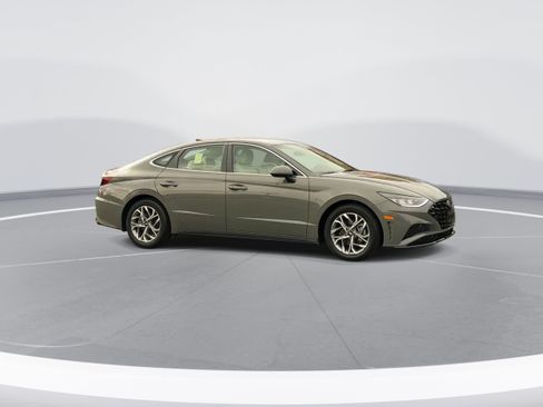 Used 2023 Hyundai Sonata SEL FWD image 4