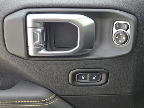 New 2026 Jeep Gladiator Sport image 18