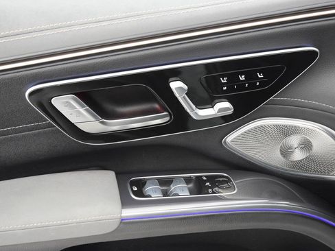 Used 2023 Mercedes-Benz EQS 450+ SUV image 22