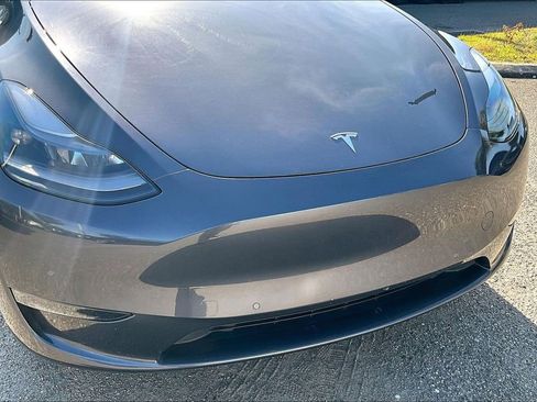 Used 2022 Tesla Model Y Performance AWD/4WD image 30