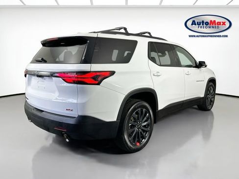 Used 2022 Chevrolet Traverse RS AWD/4WD image 2