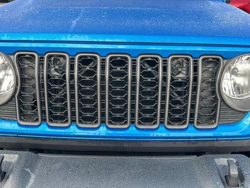 Used 2024 Jeep Wrangler Sport S image 9