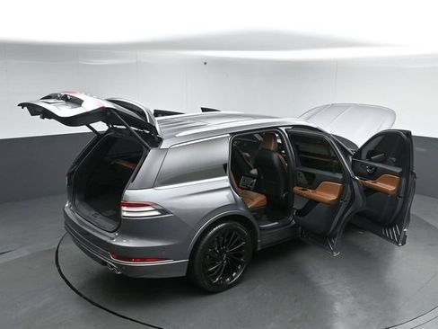 Used 2021 Lincoln Aviator Reserve w/ Equipment Group 208A AWD/4WD image 60