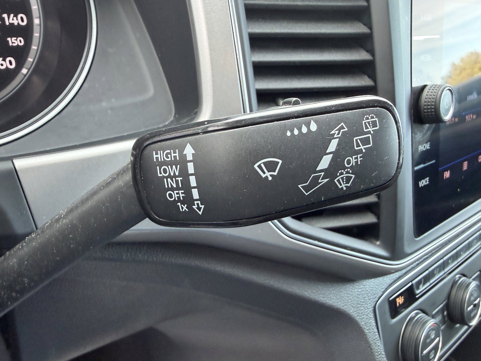 Used 2019 Volkswagen Atlas SE AWD/4WD image 24