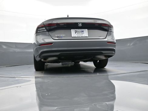 Used 2025 Honda Accord SE image 31