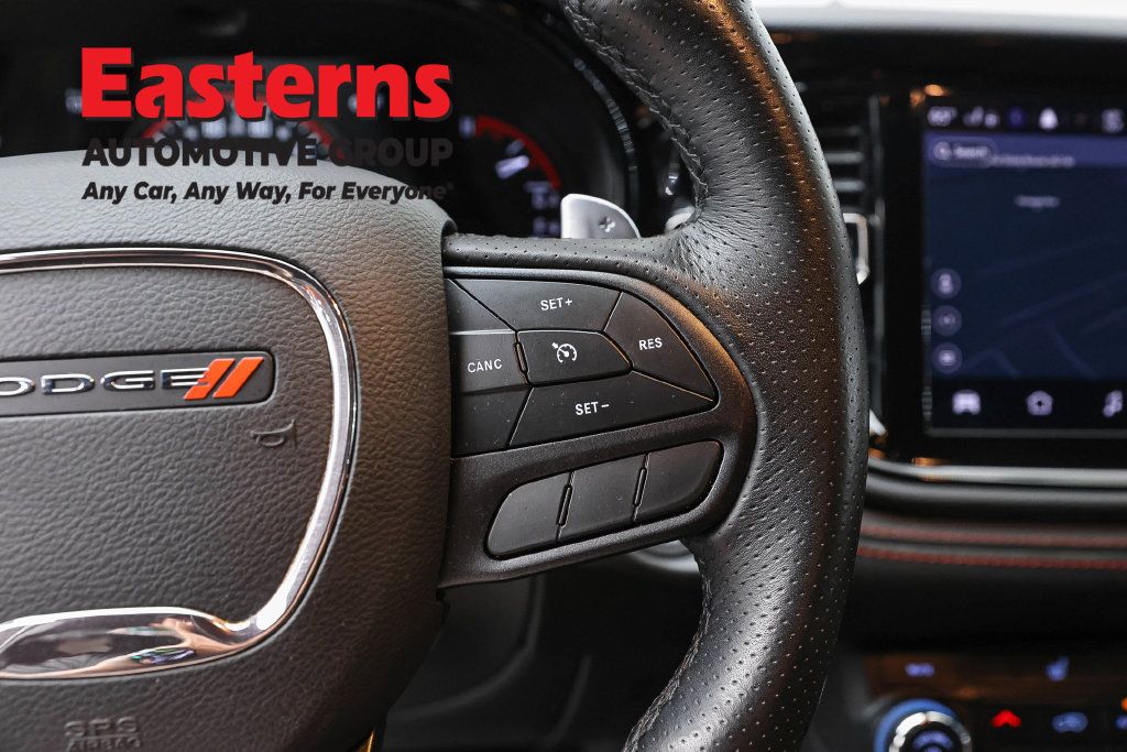 Used 2025 Dodge Durango GT RWD image 16