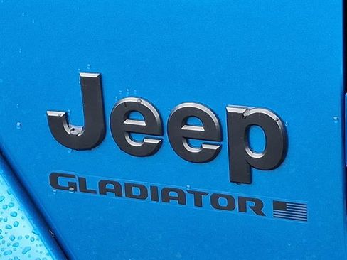 New 2025 Jeep Gladiator Sport image 23