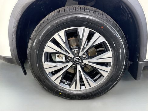 Used 2023 Nissan Rogue SV FWD image 37