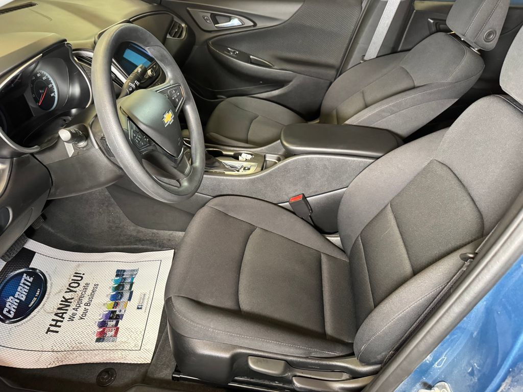 Used 2025 Chevrolet Malibu LS FWD image 20