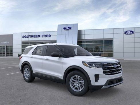 New 2026 Ford Explorer Active image 8