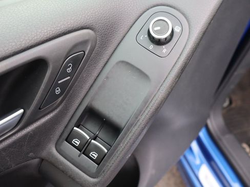 Used 2013 Volkswagen Golf R 2-Door AWD/4WD image 25