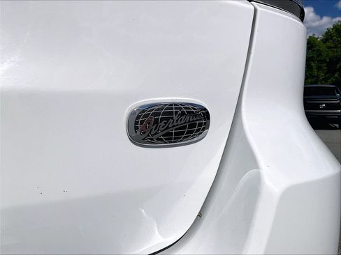 Used 2021 Jeep Grand Cherokee Overland AWD/4WD image 28