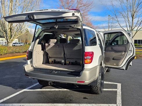 Used 2001 Toyota Sequoia SR5 image 28