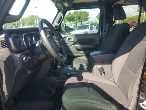 Used 2021 Jeep Gladiator Sport AWD/4WD image 11