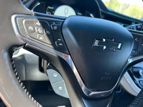 Used 2020 Chevrolet Bolt LT FWD image 19