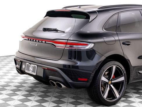 Certified 2022 Porsche Macan S w/ Premium Package Plus image 33