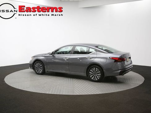 Used 2024 Nissan Altima 2.5 SV w/ SV Premium Package AWD/4WD image 62