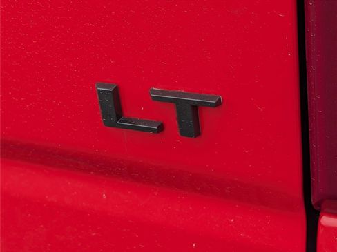 Used 2024 Chevrolet Silverado 1500 LT Trail Boss w/ Convenience Package II image 11