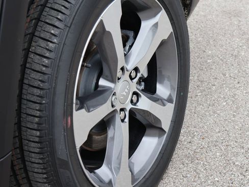 New 2026 Jeep Grand Cherokee L Limited w/ Trailer Tow Package image 40