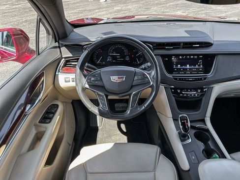 Used 2019 Cadillac XT5 Luxury FWD image 17