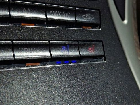 Used 2019 Lincoln Nautilus Reserve image 37