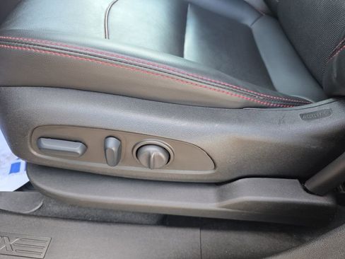 Used 2022 Chevrolet Equinox RS w/ RS Leather Package FWD image 13
