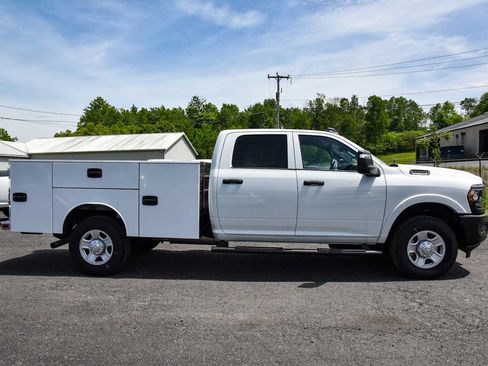 New 2024 RAM 3500 Tradesman w/ Safety Group AWD/4WD image 2