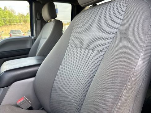 Used 2018 Ford F150 XLT w/ Equipment Group 302A Luxury AWD/4WD image 9