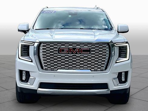 Used 2024 GMC Yukon XL Denali AWD/4WD image 4