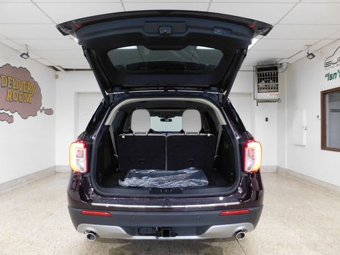 Used 2023 Ford Explorer Limited w/ Class IV Trailer Tow Package AWD/4WD image 86