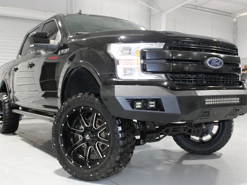 Used 2019 Ford F150 Lariat w/ Equipment Group 502A Luxury AWD/4WD image 3