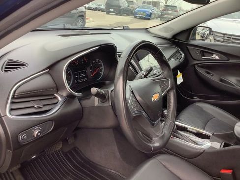 Used 2019 Chevrolet Malibu LT w/ Leather Package image 14