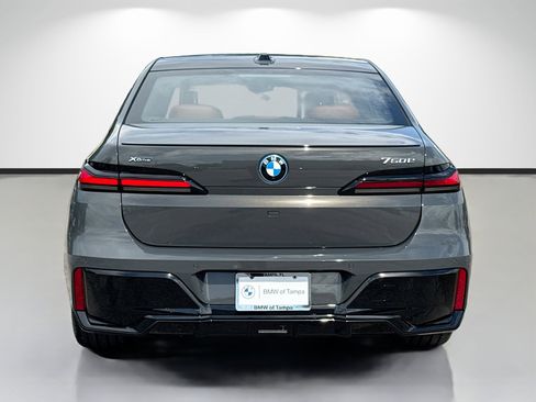New 2026 BMW 750e xDrive AWD/4WD image 4