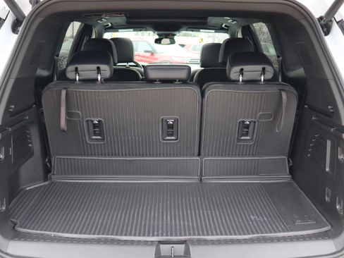 Used 2024 GMC Acadia AT4 w/ Luxury Package image 31