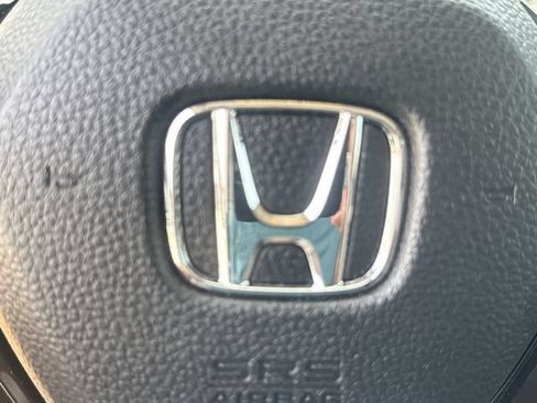 Used 2024 Honda Pilot Touring image 23