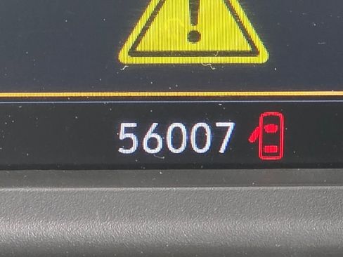 Used 2022 Chevrolet Tahoe LS image 26