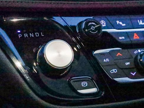 New 2026 Chrysler Pacifica Pinnacle w/ Trailer Tow Group image 25