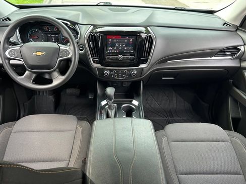 Used 2021 Chevrolet Traverse LS FWD image 11