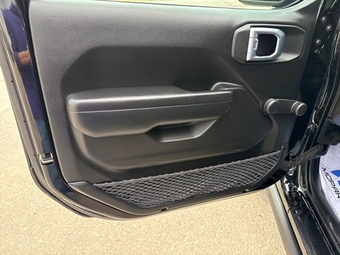 Used 2021 Jeep Wrangler Sport AWD/4WD image 10