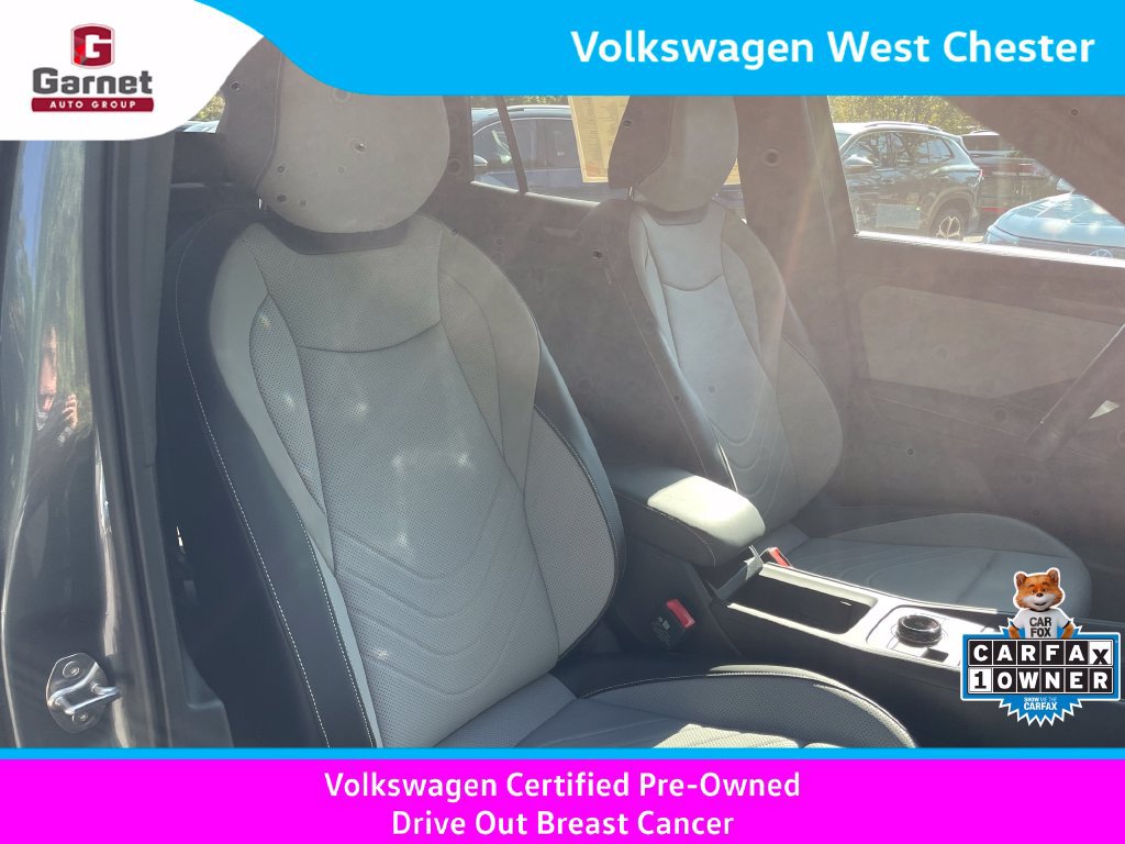 Certified 2025 Volkswagen Tiguan SE R-Line AWD/4WD image 35