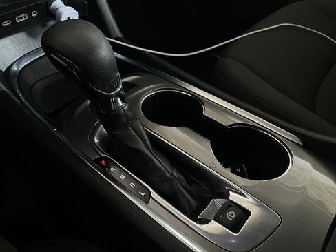 Used 2023 Chevrolet Malibu LT image 32