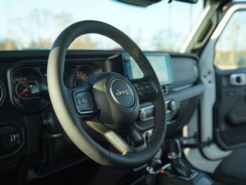 New 2026 Jeep Gladiator Mojave AWD/4WD image 24