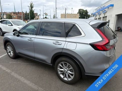 Used 2025 Honda CR-V EX image 3