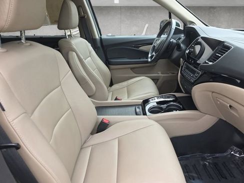 Used 2022 Honda Pilot Touring image 24