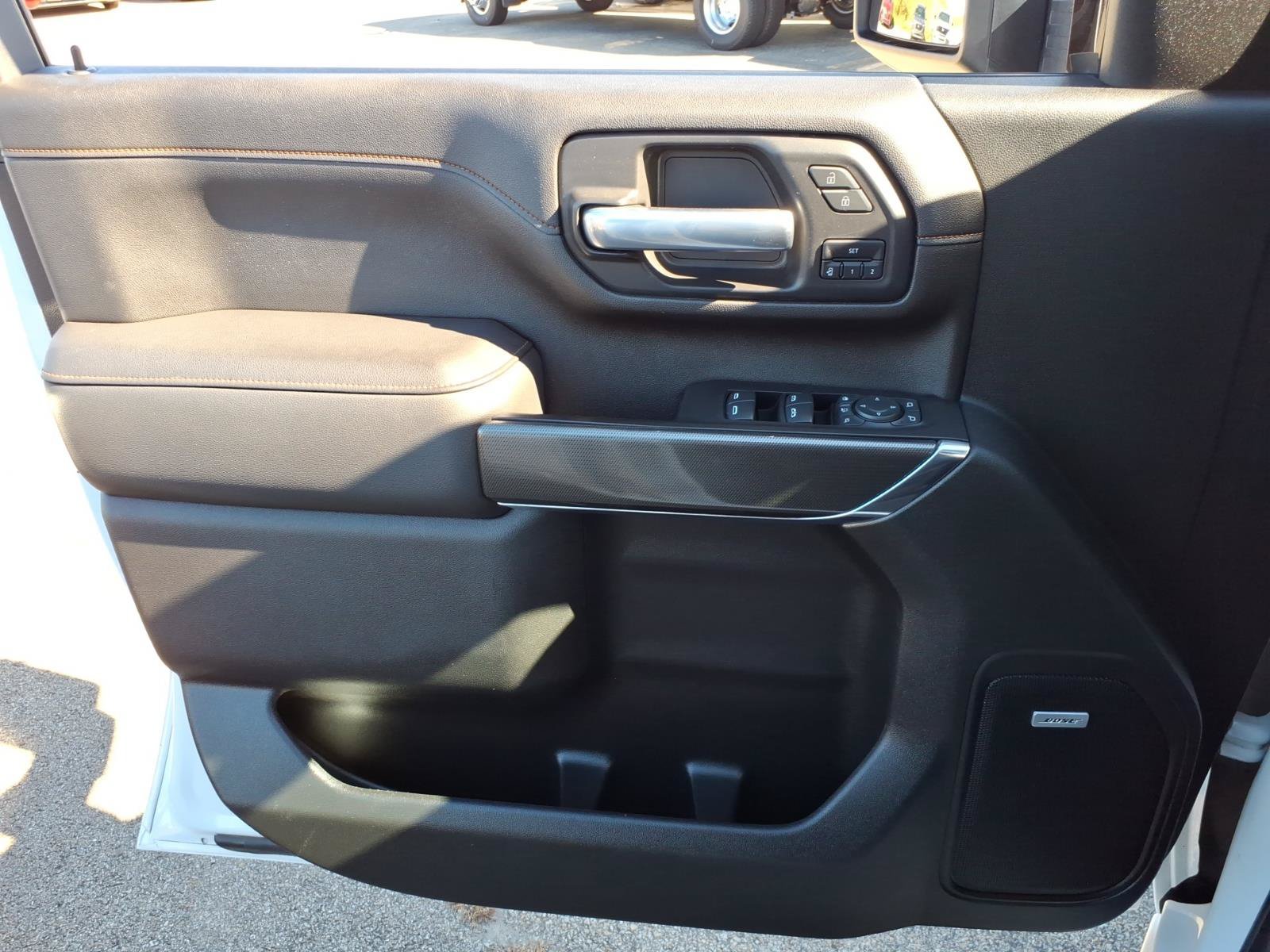 Used 2020 GMC Sierra 2500 AT4 w/ AT4 Premium Package AWD/4WD image 14